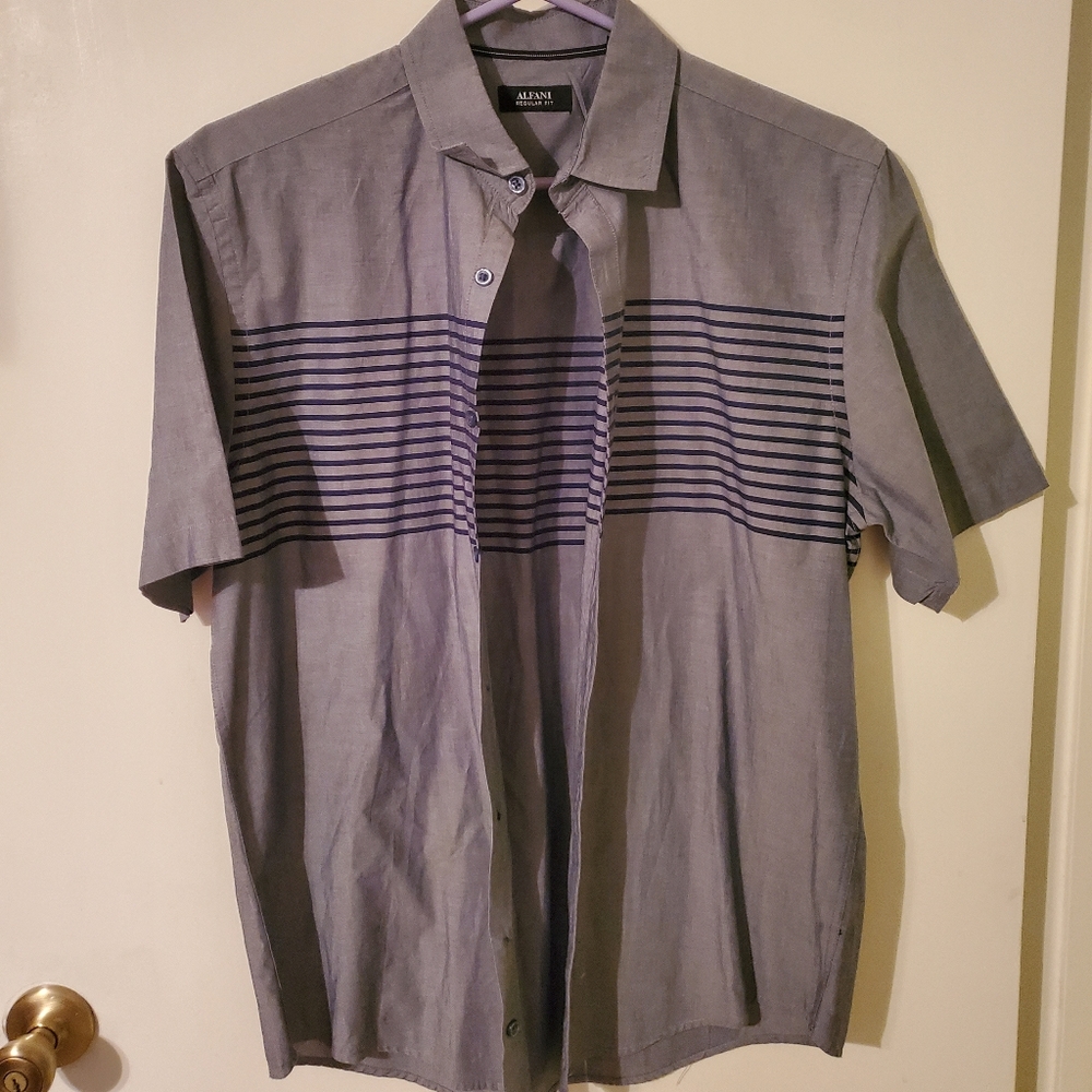 Alfani Regular Fit Short Sleeve Dress Shirt Sz M Color Gray w/Black accents
